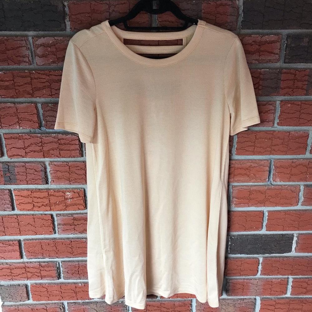 BCBGENERATION Mustard Long T-shirt Ribbed back